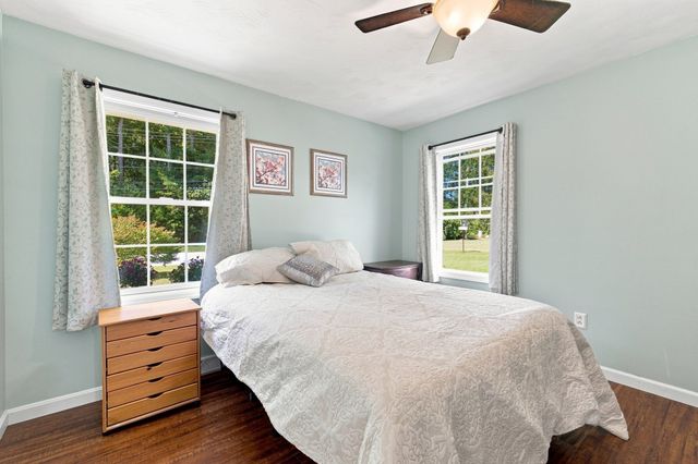 298 Neck Rd, Rochester, MA 02770