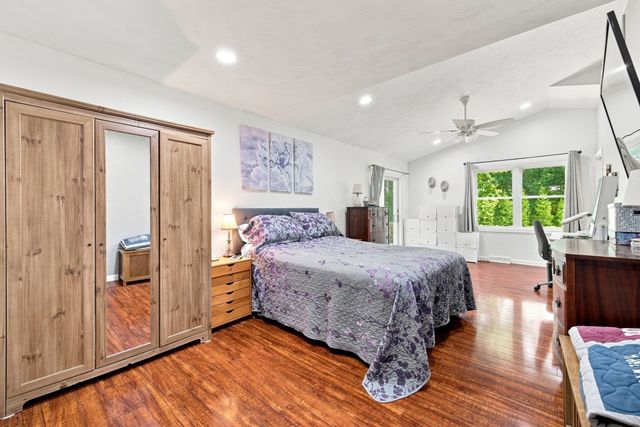 298 Neck Rd, Rochester, MA 02770