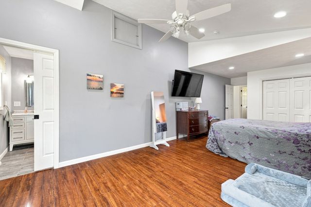 298 Neck Rd, Rochester, MA 02770