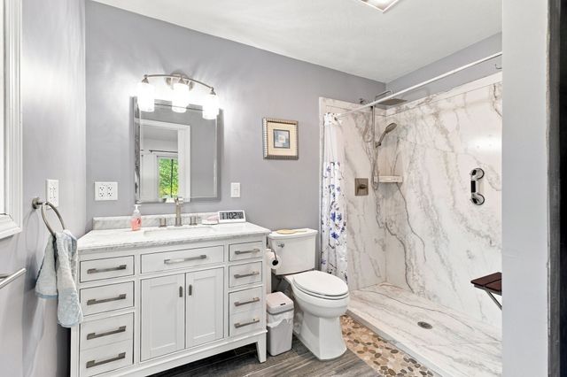 298 Neck Rd, Rochester, MA 02770
