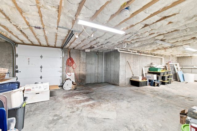 298 Neck Rd, Rochester, MA 02770