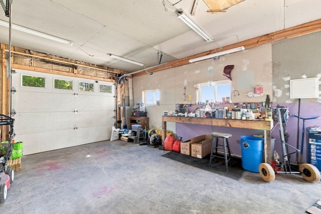 298 Neck Rd, Rochester, MA 02770