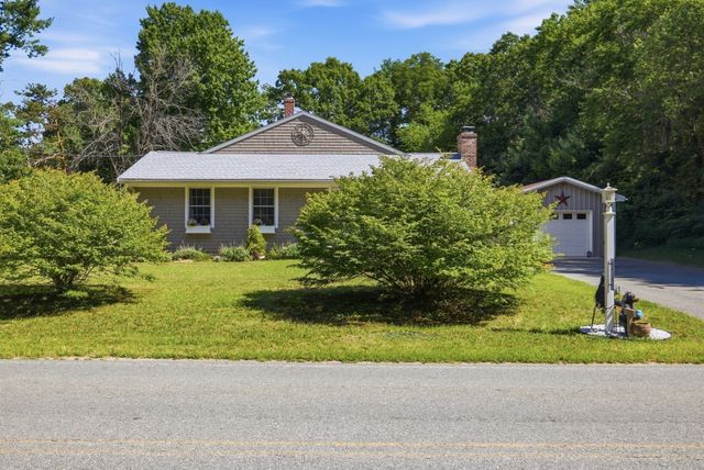 298 Neck Rd, Rochester, MA 02770