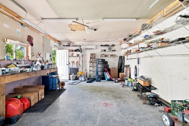 298 Neck Rd, Rochester, MA 02770