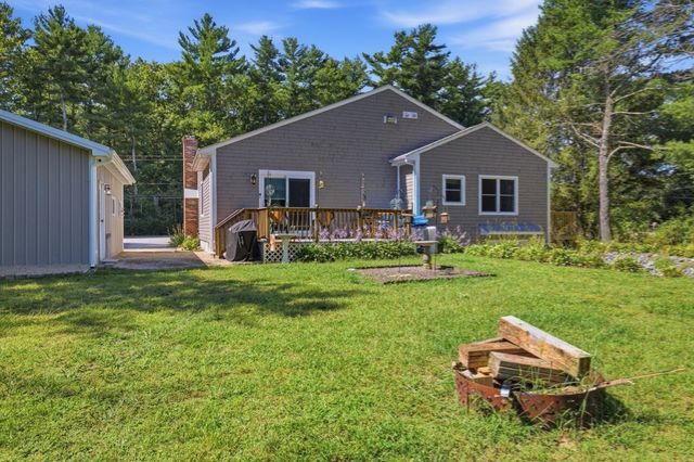 298 Neck Rd, Rochester, MA 02770