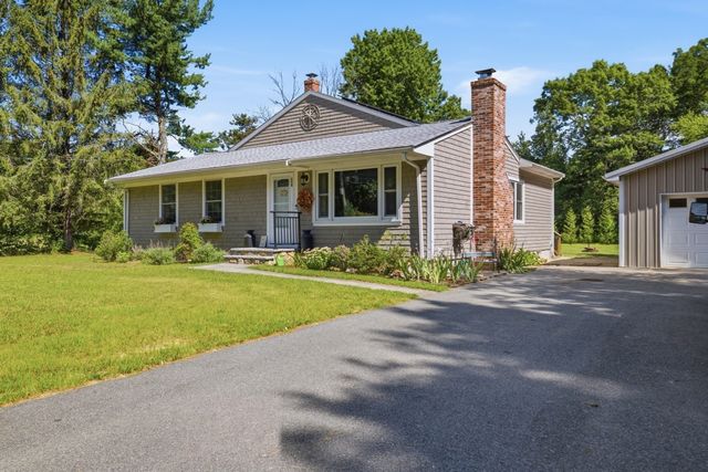 298 Neck Rd, Rochester, MA 02770