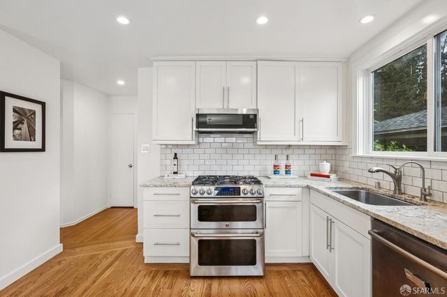 25 crestmont Drive, San Francisco, CA 94131