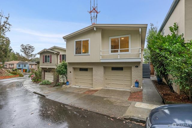 25 crestmont Drive, San Francisco, CA 94131