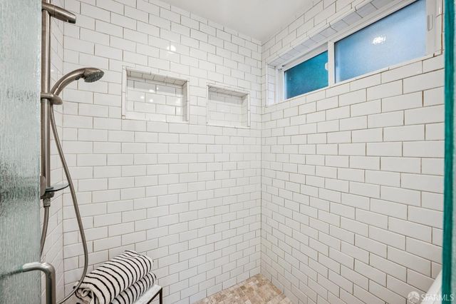 25 crestmont Drive, San Francisco, CA 94131