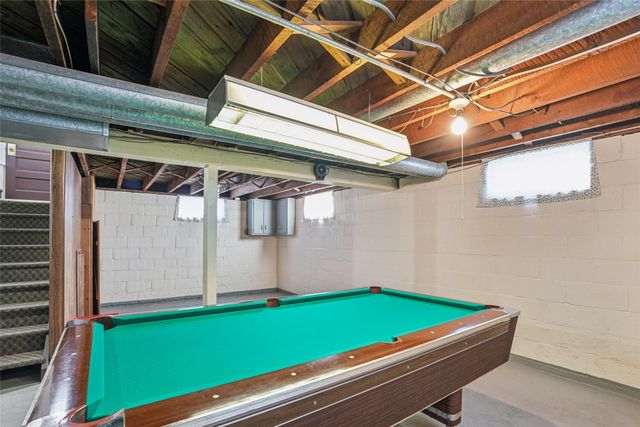 501 S 5th Avenue E, Newton, IA 50208