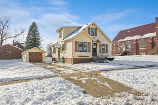 501 S 5th Avenue E, Newton, IA 50208