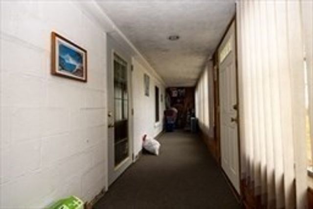 664 Stafford, Leicester, MA 01542