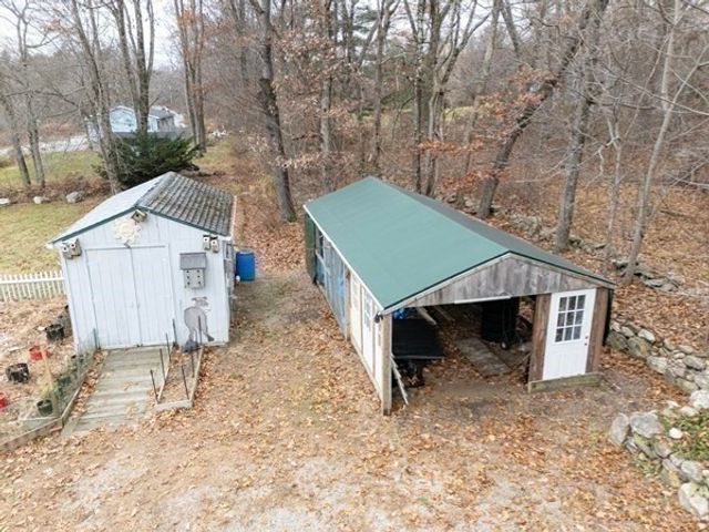 664 Stafford, Leicester, MA 01542