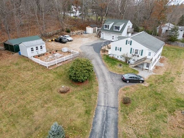 664 Stafford, Leicester, MA 01542