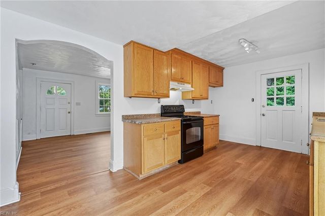 1208 Edgewood AVE, Chesapeake, VA 23324