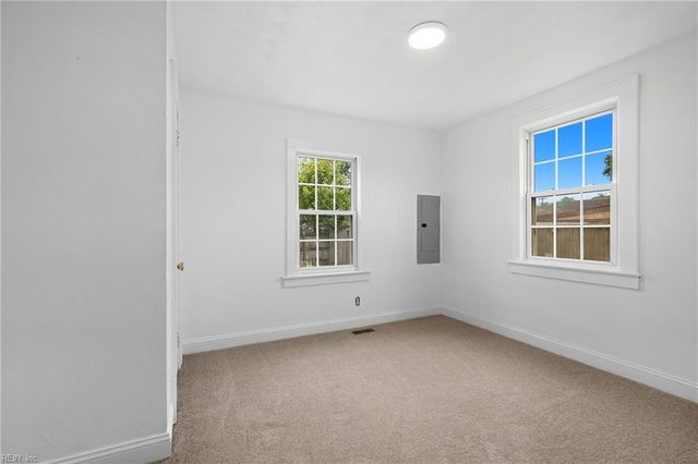 1208 Edgewood AVE, Chesapeake, VA 23324