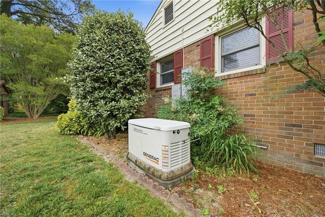 3436 Kings Grant RD, Virginia Beach, VA 23452