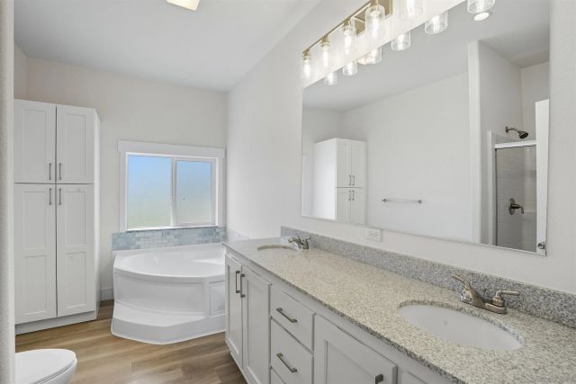 2090-94 Curtis, Vista, CA 92084