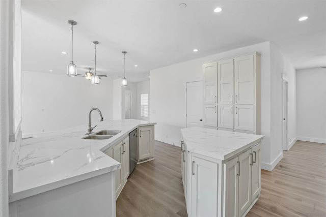 2090-94 Curtis, Vista, CA 92084