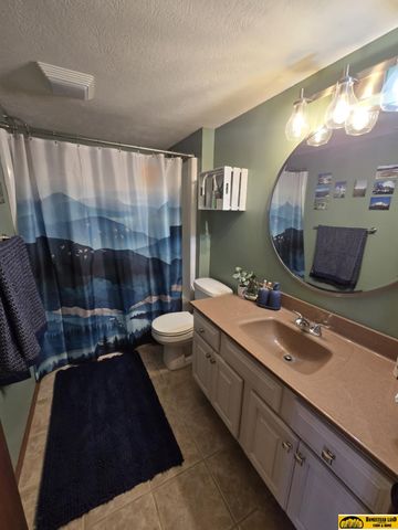 1905 Country Meadows Place, Beatrice, NE 68310