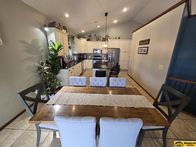 1905 Country Meadows Place, Beatrice, NE 68310