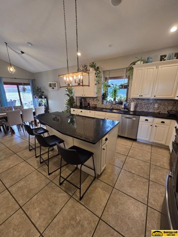 1905 Country Meadows Place, Beatrice, NE 68310