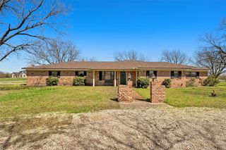 824 Iron Bridge Road, Lorena, TX 76655