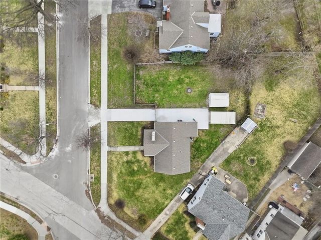 801 E 72nd Street, Kansas City, MO 64131