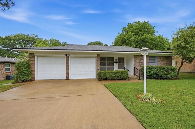 1119 W McGee Street, Sherman, TX 75092