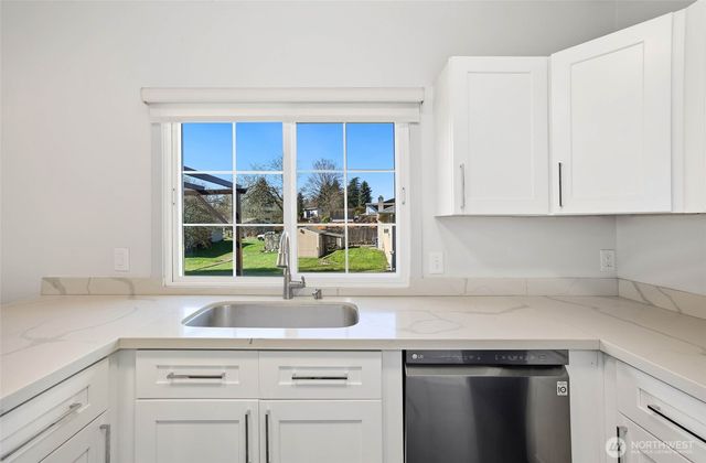 22911 23rd Place S, Des Moines, WA 98198