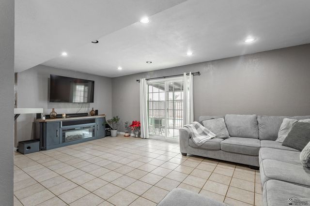 2437 S Louise Ave, Yuma, AZ 85365