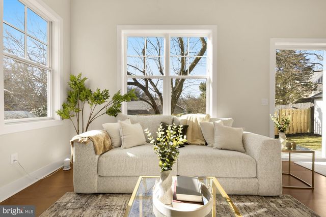 6604 GUDE AVE, Takoma Park, MD 20912