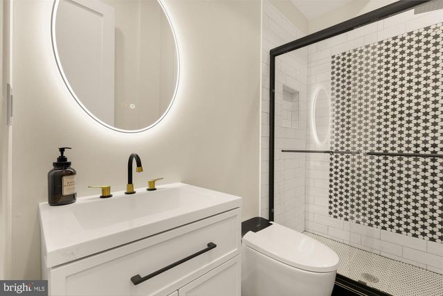 6604 GUDE AVE, Takoma Park, MD 20912