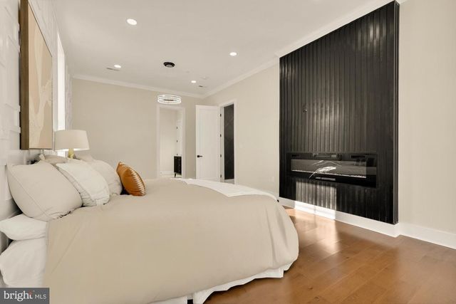 6604 GUDE AVE, Takoma Park, MD 20912