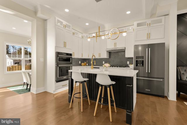 6604 GUDE AVE, Takoma Park, MD 20912