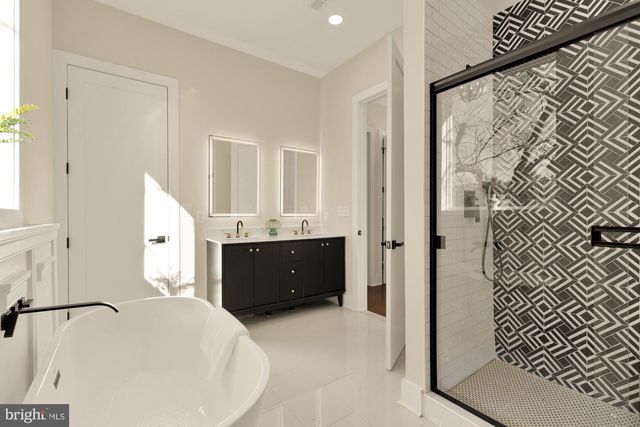 6604 GUDE AVE, Takoma Park, MD 20912