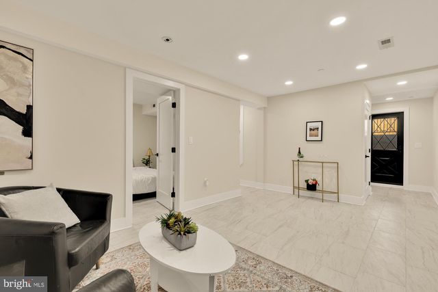 6604 GUDE AVE, Takoma Park, MD 20912