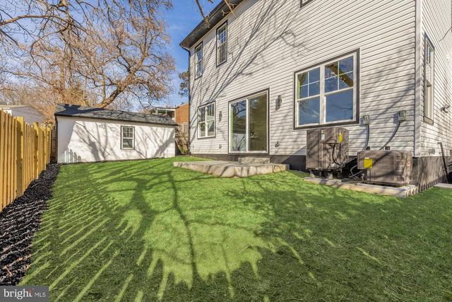 6604 GUDE AVE, Takoma Park, MD 20912