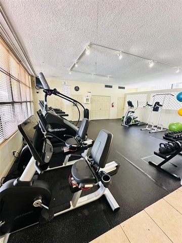 800 Parkview Drive 611, Hallandale Beach, FL 33009