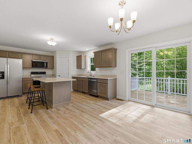 238 Simpson Lane, Montville, CT 06370