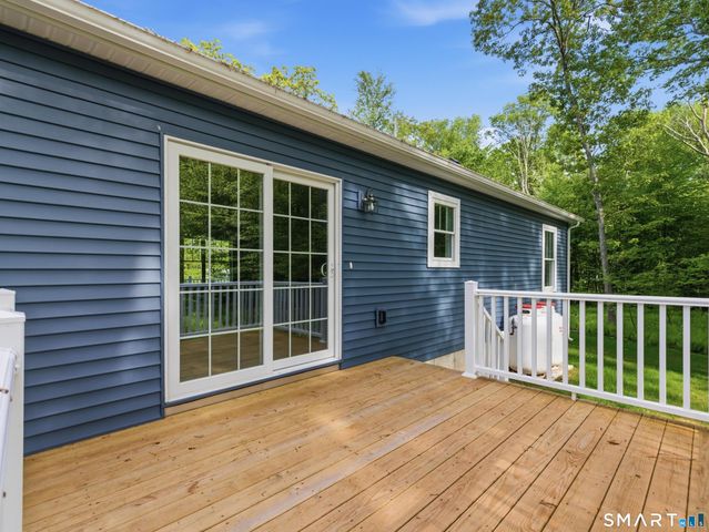 238 Simpson Lane, Montville, CT 06370