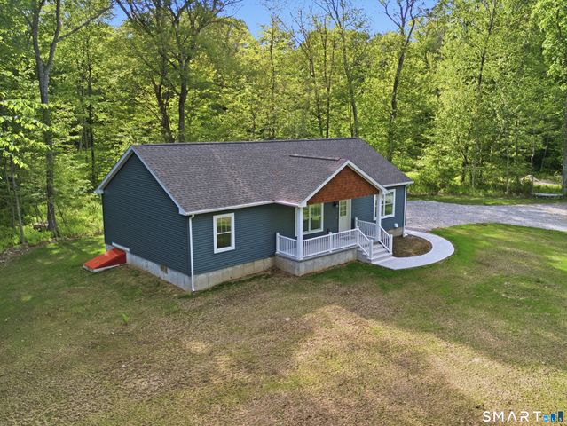 238 Simpson Lane, Montville, CT 06370