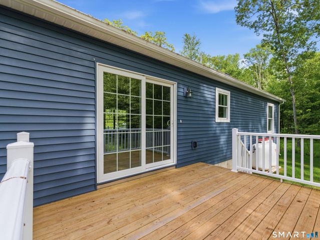 238 Simpson Lane, Montville, CT 06370