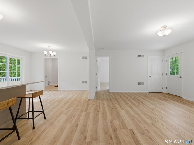 238 Simpson Lane, Montville, CT 06370