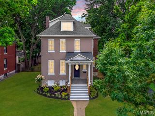 7472 Hazel Avenue, Maplewood, MO 63143
