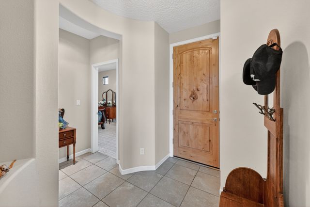 65 Calle Agua Clara, Santa Fe, NM 87508