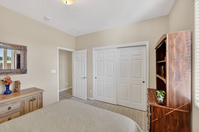 65 Calle Agua Clara, Santa Fe, NM 87508