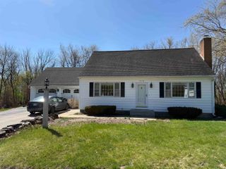 52 Shaunna Court, Manchester, NH 03109