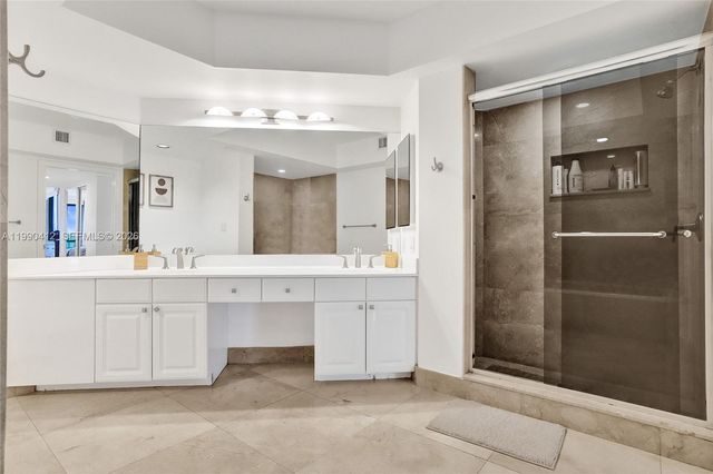 3598 Yacht Club Drive 702, Aventura, FL 33180