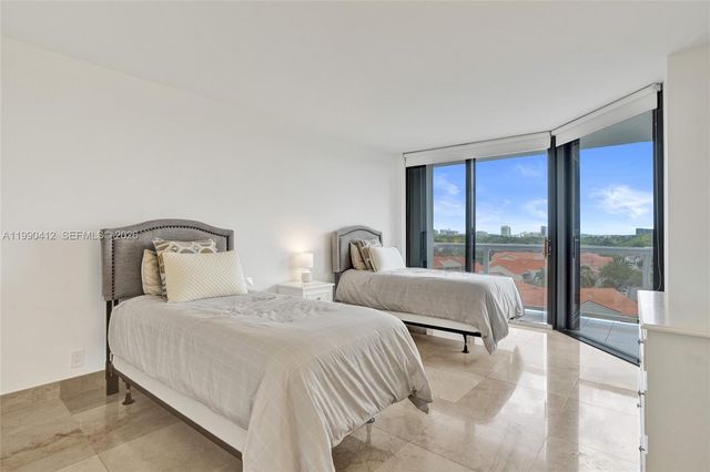 3598 Yacht Club Drive 702, Aventura, FL 33180
